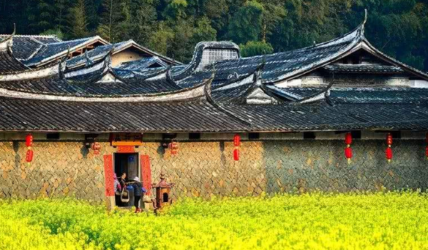 积善堂的寨堡成什么型