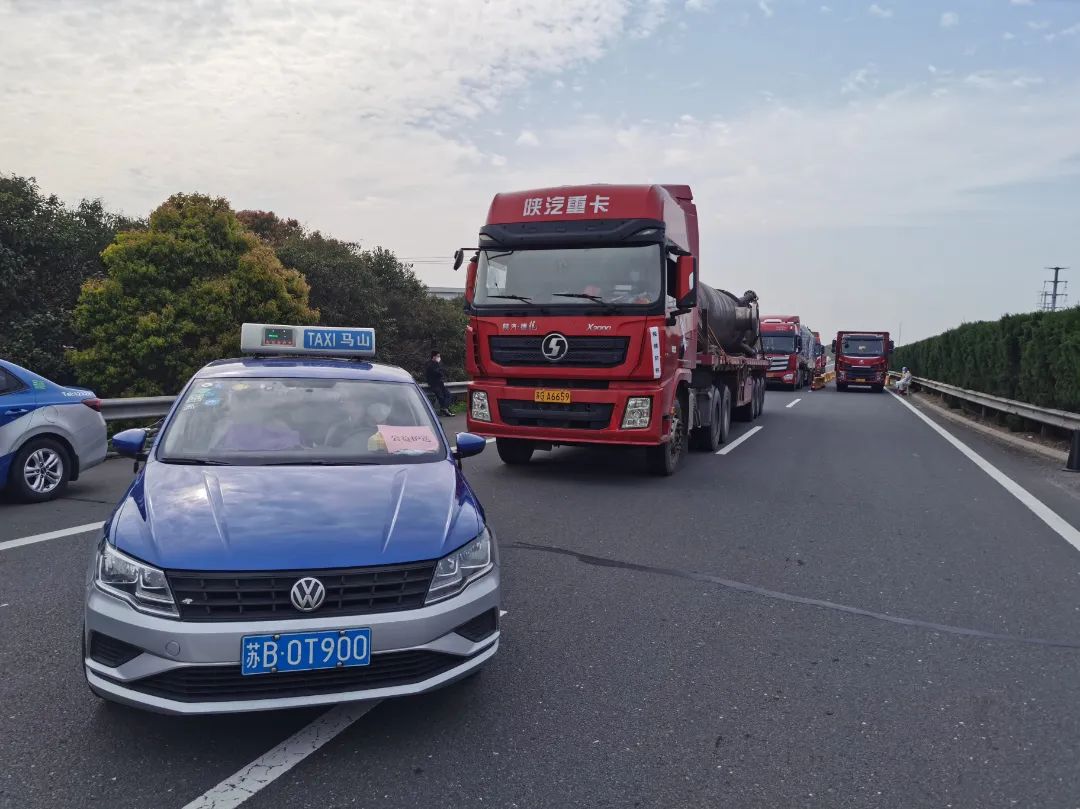 一百辆出租车报到!滨湖区"公益护送"启动