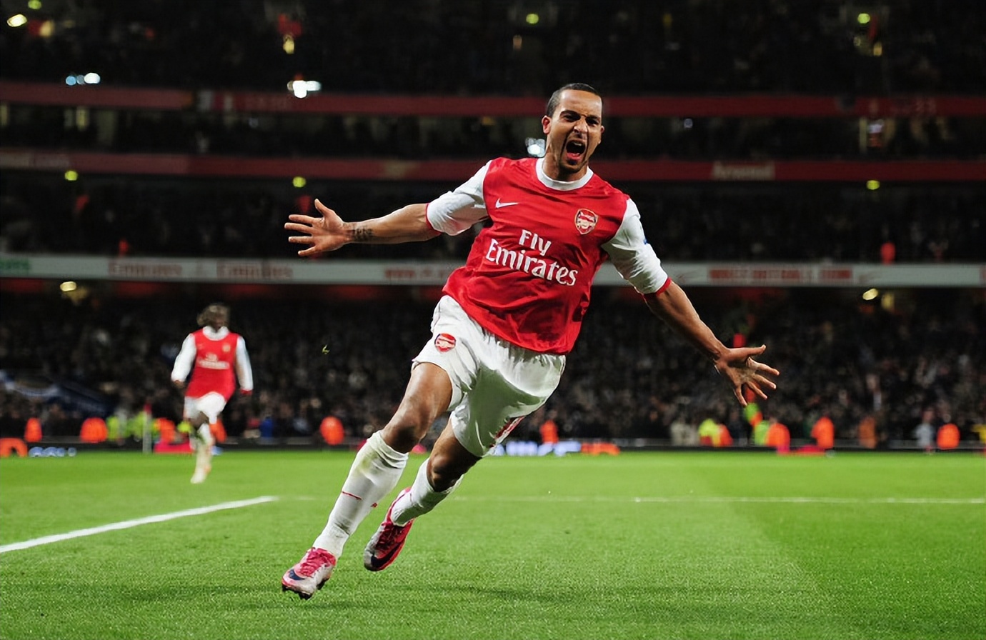 前阿森纳球员,34岁的"小老虎"沃尔科特宣布退役