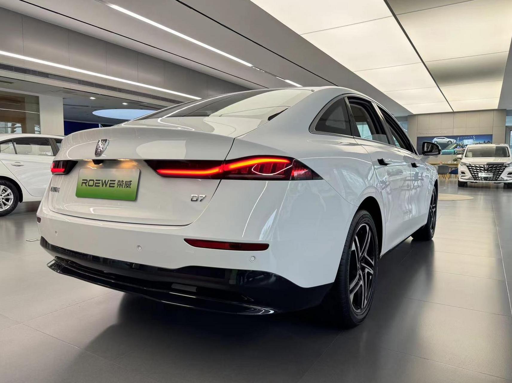 近日,上汽集团旗下荣威品牌中高级纯电轿车d7ev正式到店,潇湘晨报·晨