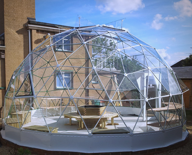 球形阳光房成新宠,邻居称不违建,我家却无院子遗憾