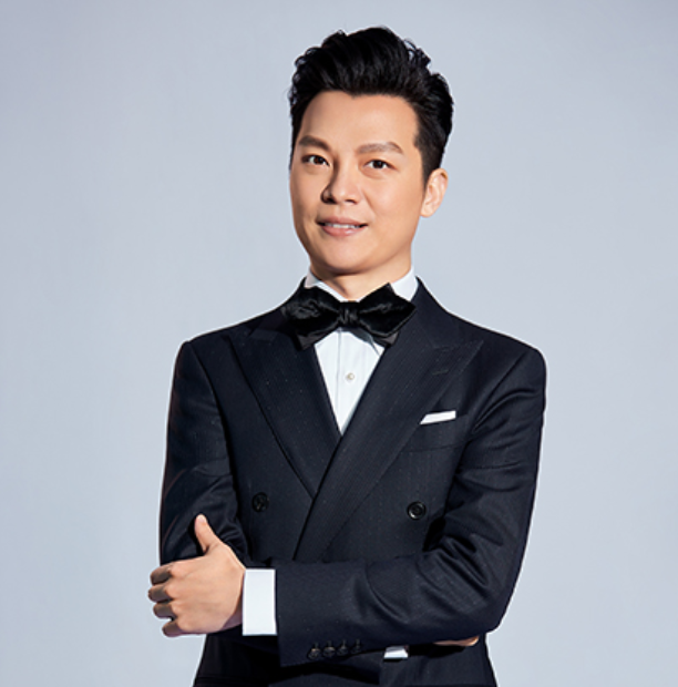 牛年央视春晚主持阵容疑曝光,三老带两新,平均年龄35岁