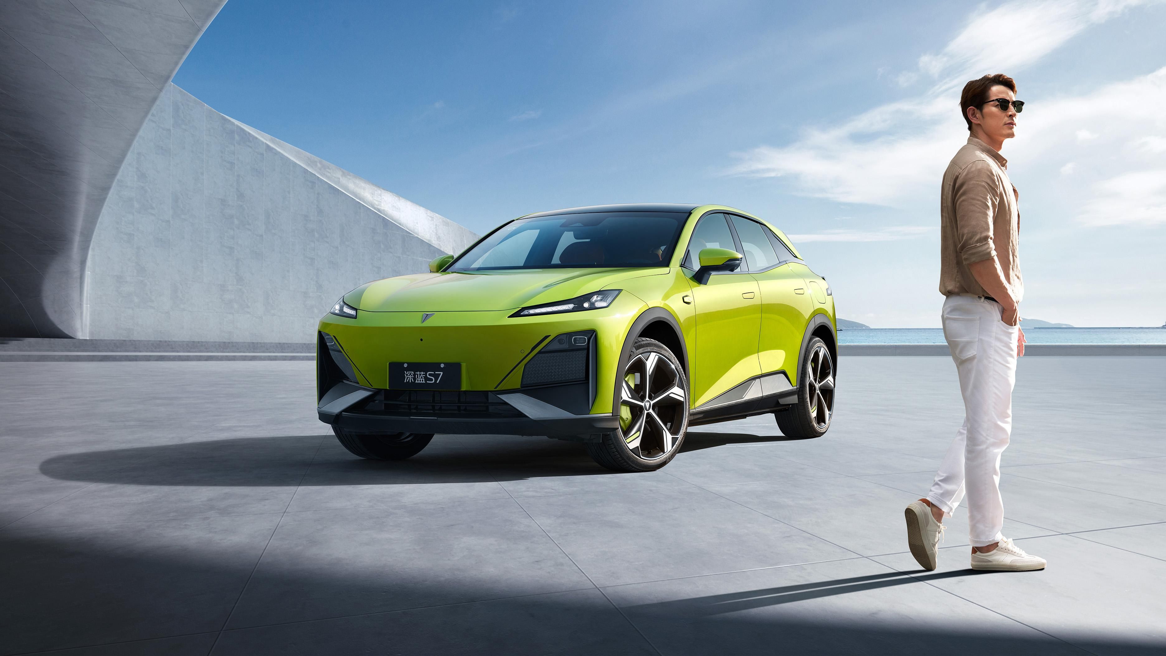 直击新能源汽车使用场景痛点 深蓝s7起售价14.99万元