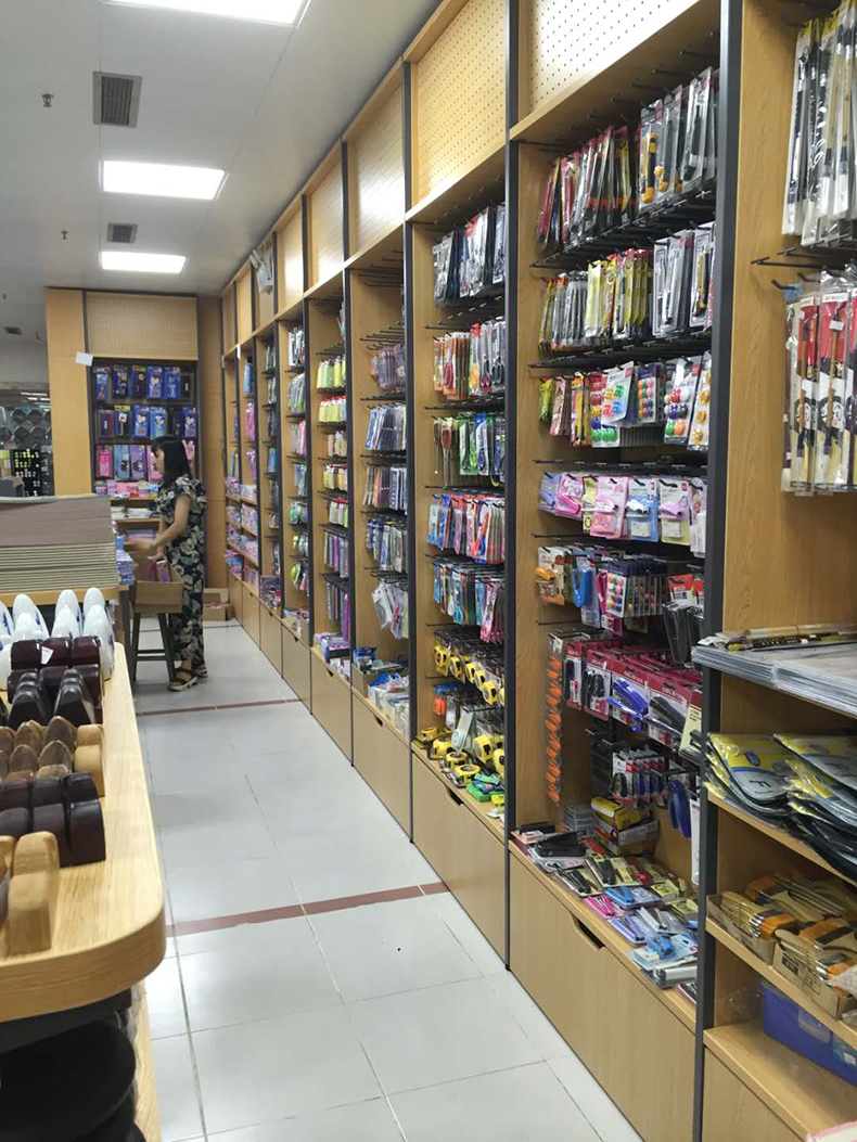 以上就是小编就如何挑选文具店货架需要注意的事情所作出的几点建议