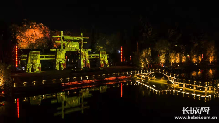 易县"恋乡·太行水镇牌楼"被授予大世界基尼斯之最