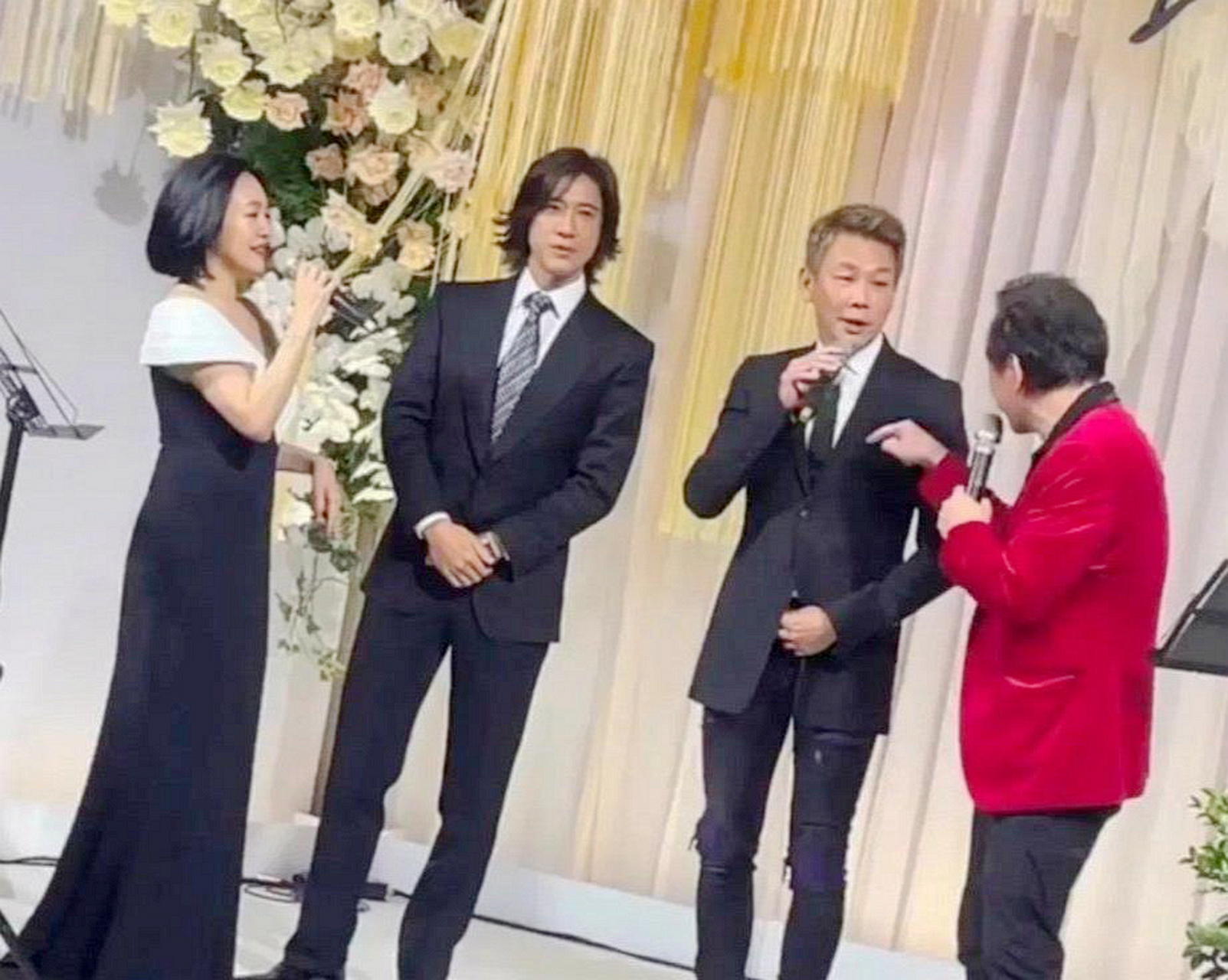 王力宏与陶喆同框出席好友婚礼,两人合唱《foreverlove》为新人送上