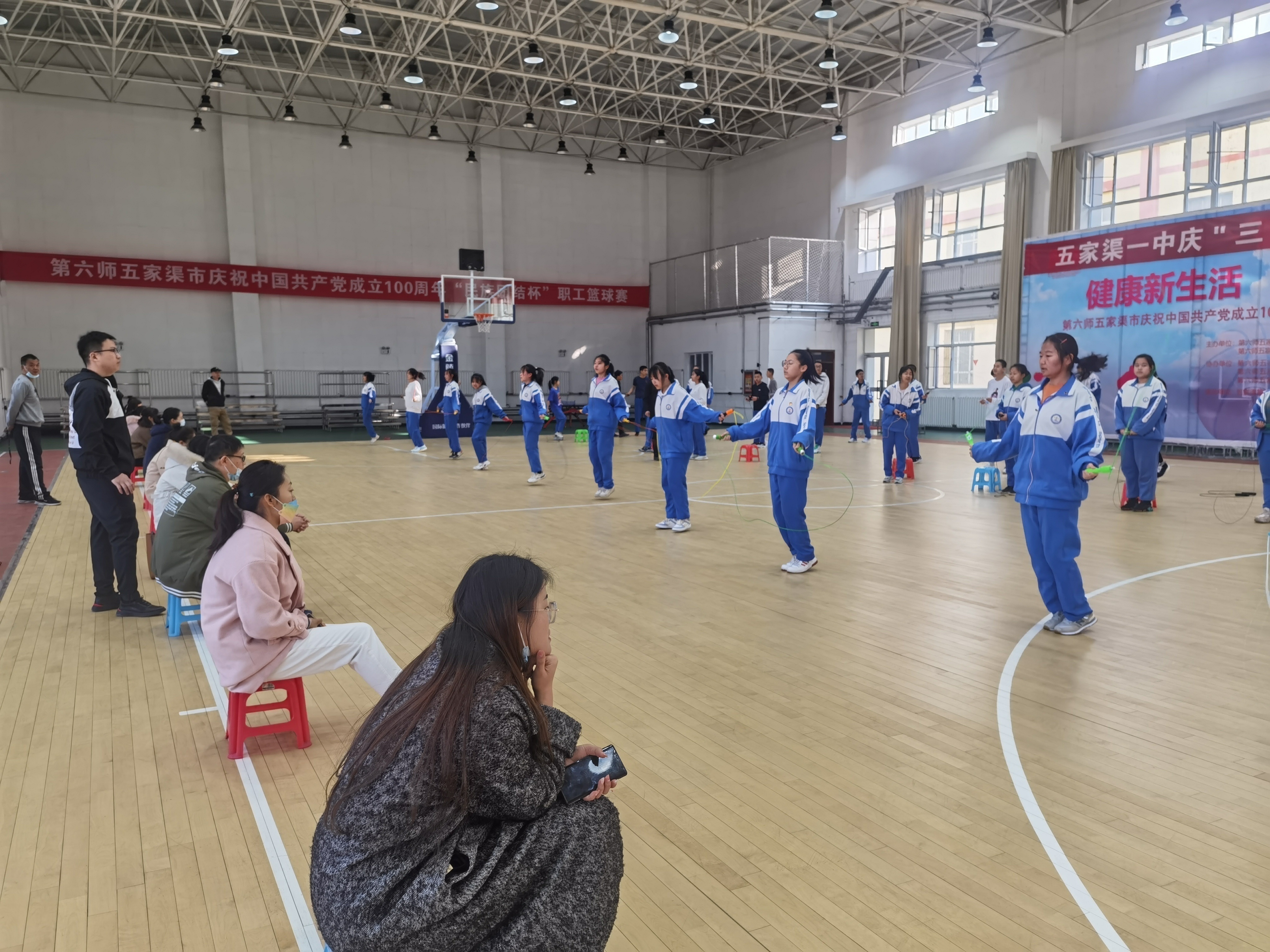 「一中一小教育集团」五家渠第一中学初三学子迎战体育中考模拟检测