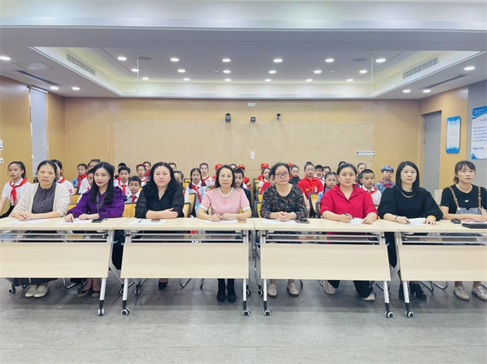 福州市钱塘文博小学开展"喜迎二十大 争做好少年"红色故事演讲比赛