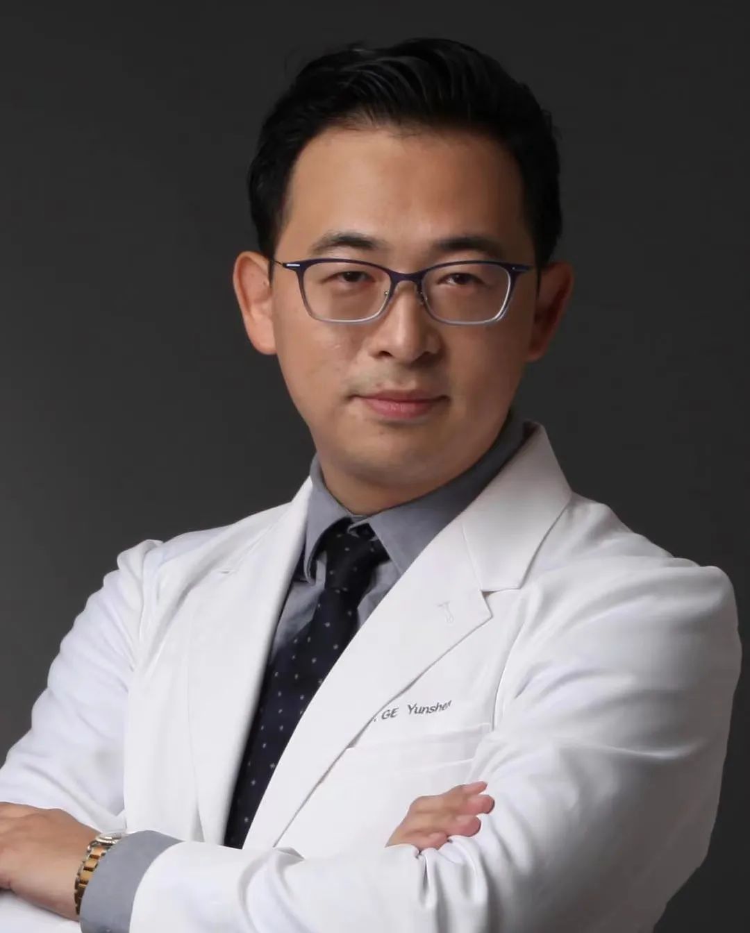 博士,复旦大学附属华山医院运动医学科临床副主任医师.