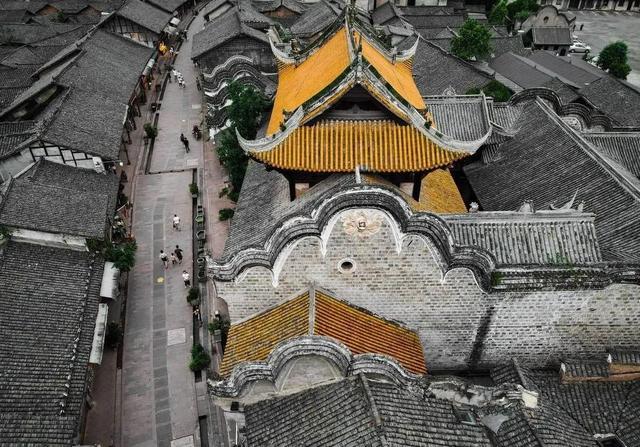 「今日作家」谭庆荣 ‖ 龙泉山下一小镇(散文)