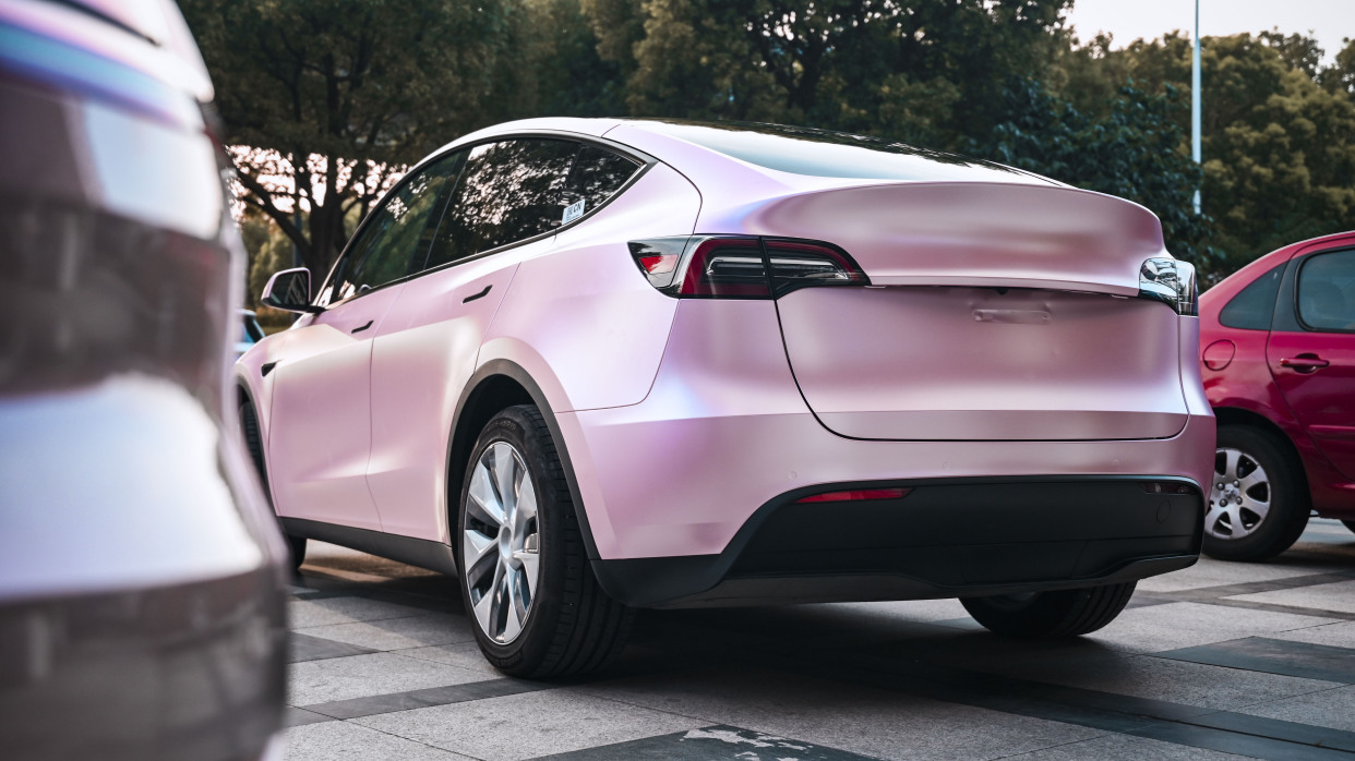 unic|特斯拉model y改色电光樱花粉