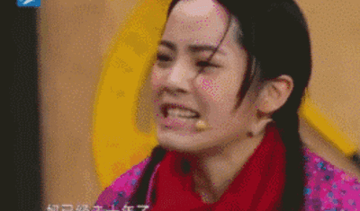 《栀子花开》豆瓣4.3分,何炅有资格维护欧阳娜娜的演技吗?