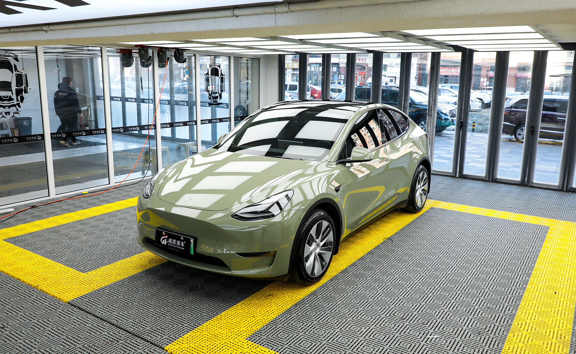 车身改色|特斯拉 modely,充满活力和生机的颜色