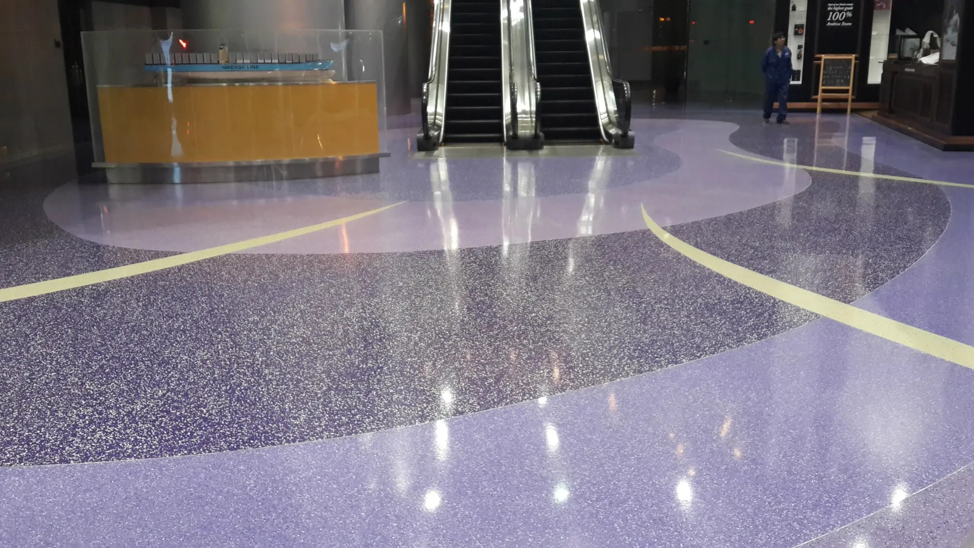 西安彩采砂地坪工程,环氧彩砂地坪施工性能特点及施工方法