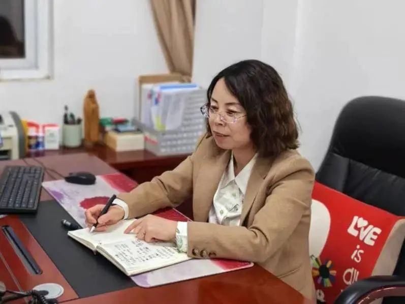 聚榜样力量展巾帼风采渭南市巾帼建功标兵风采展播三