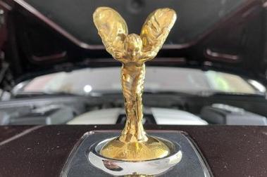 劳斯莱斯的小金人是纯金的吗?