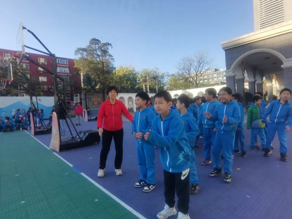 史家革小革新力成就学生成长我校开展和谐校园立志向知行成长铸梦想