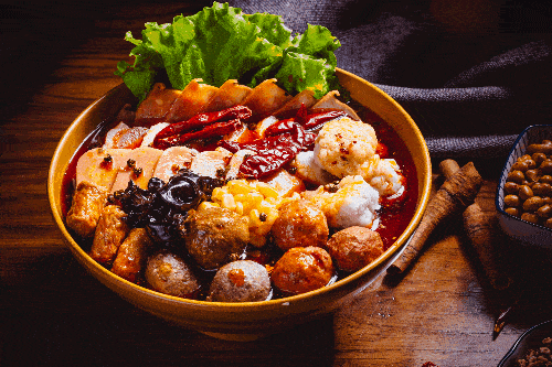 四川正宗麻辣烫,杨国福麻辣烫和张亮麻辣烫,你更喜欢哪家?