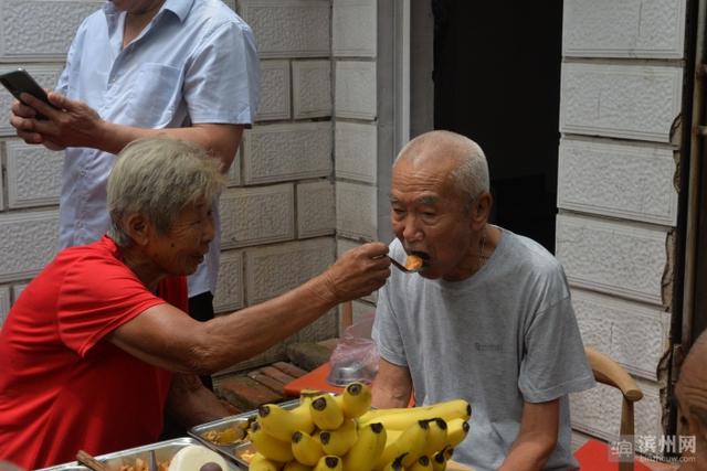 鄒平市魏橋鎮:孝善食堂裡飄出