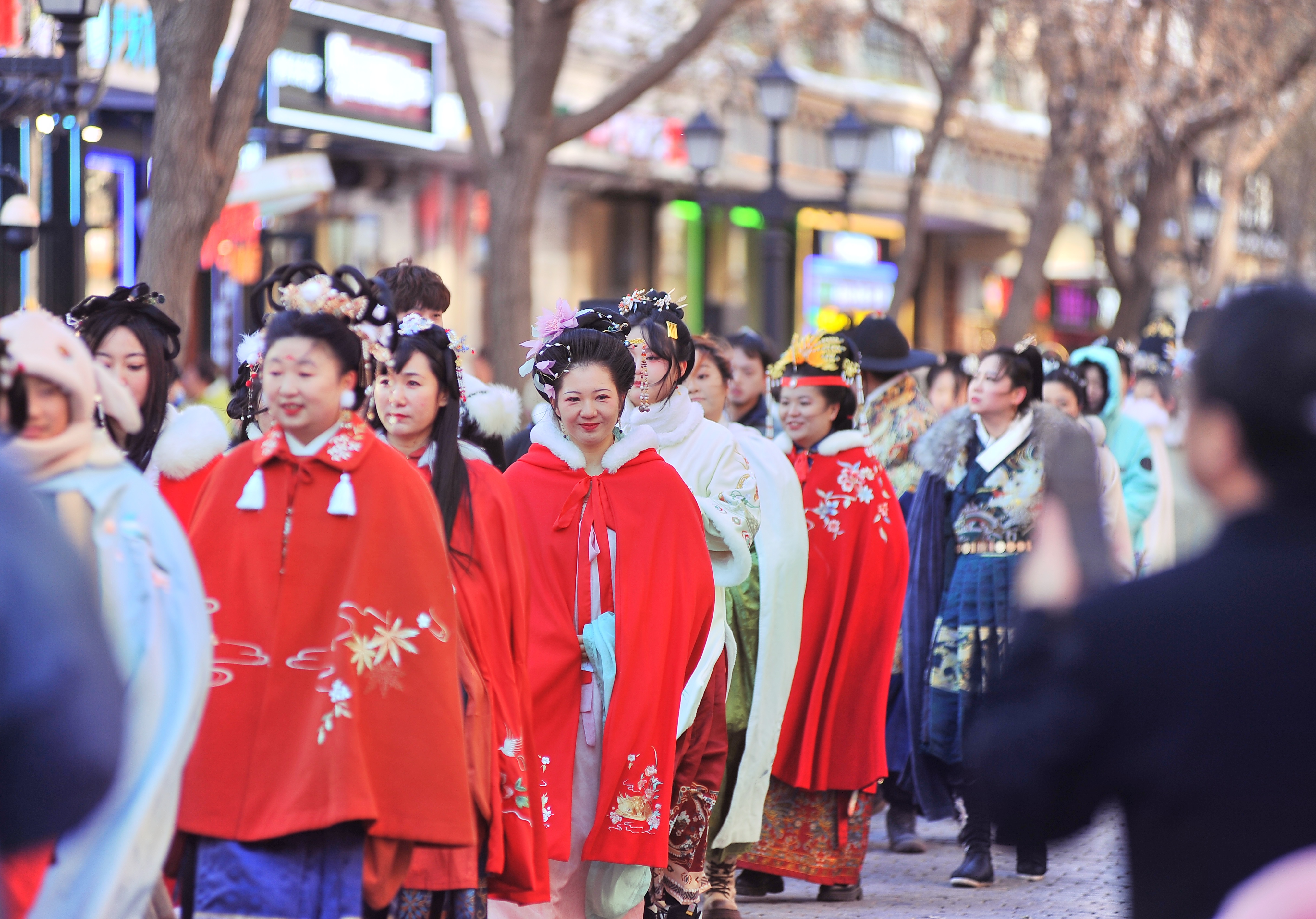 百年老街上的汉服之美