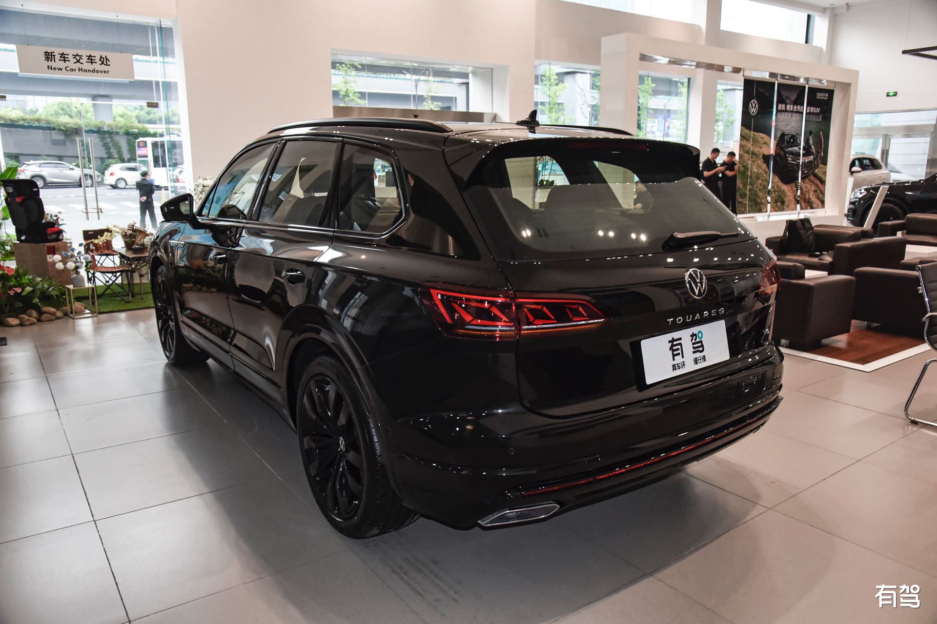 2024款大众途锐正式亮相,比宝马x5漂亮,45万起配v6引擎 四驱