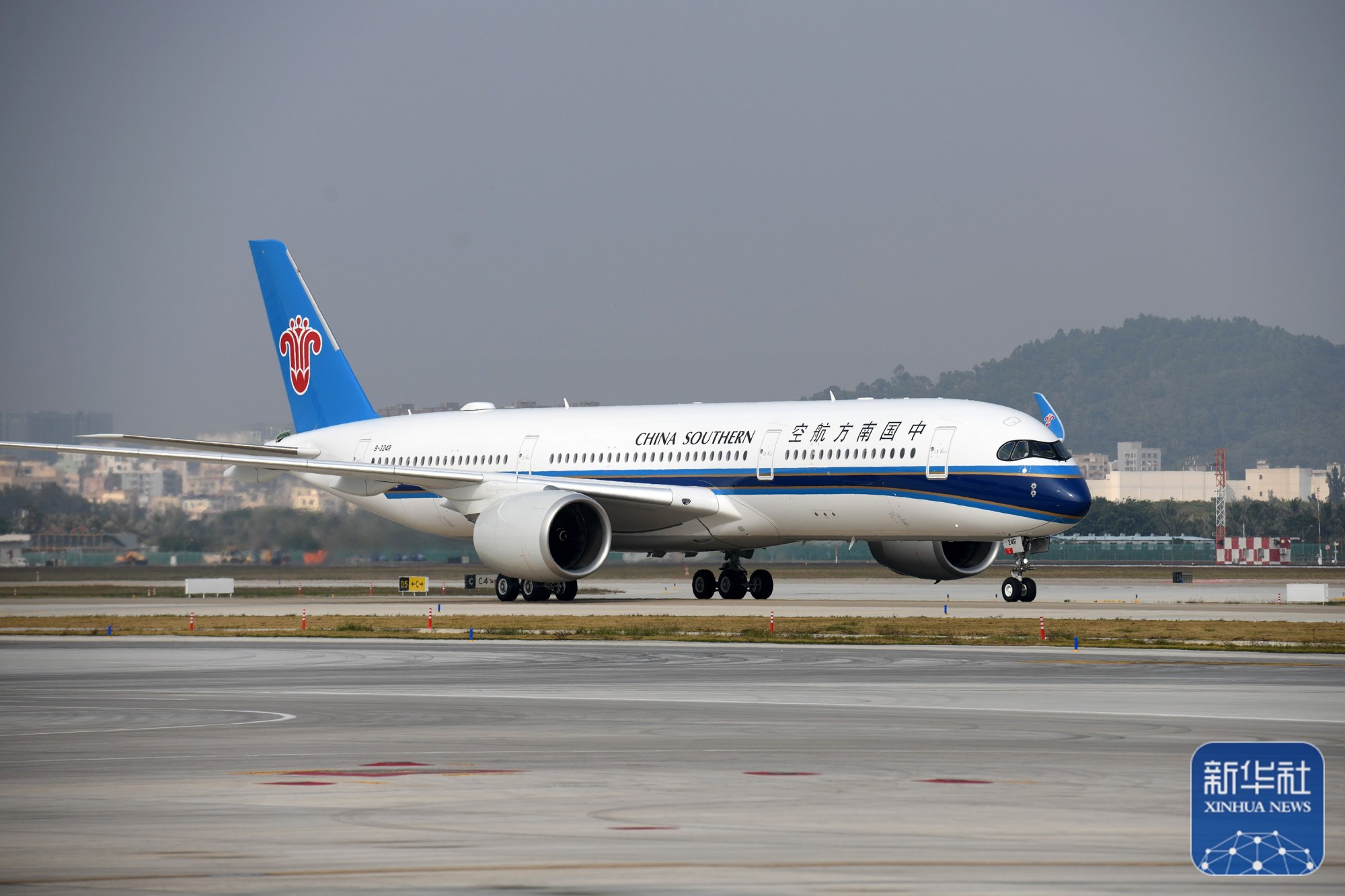 南航2架全新大型宽体客机a350落户深圳