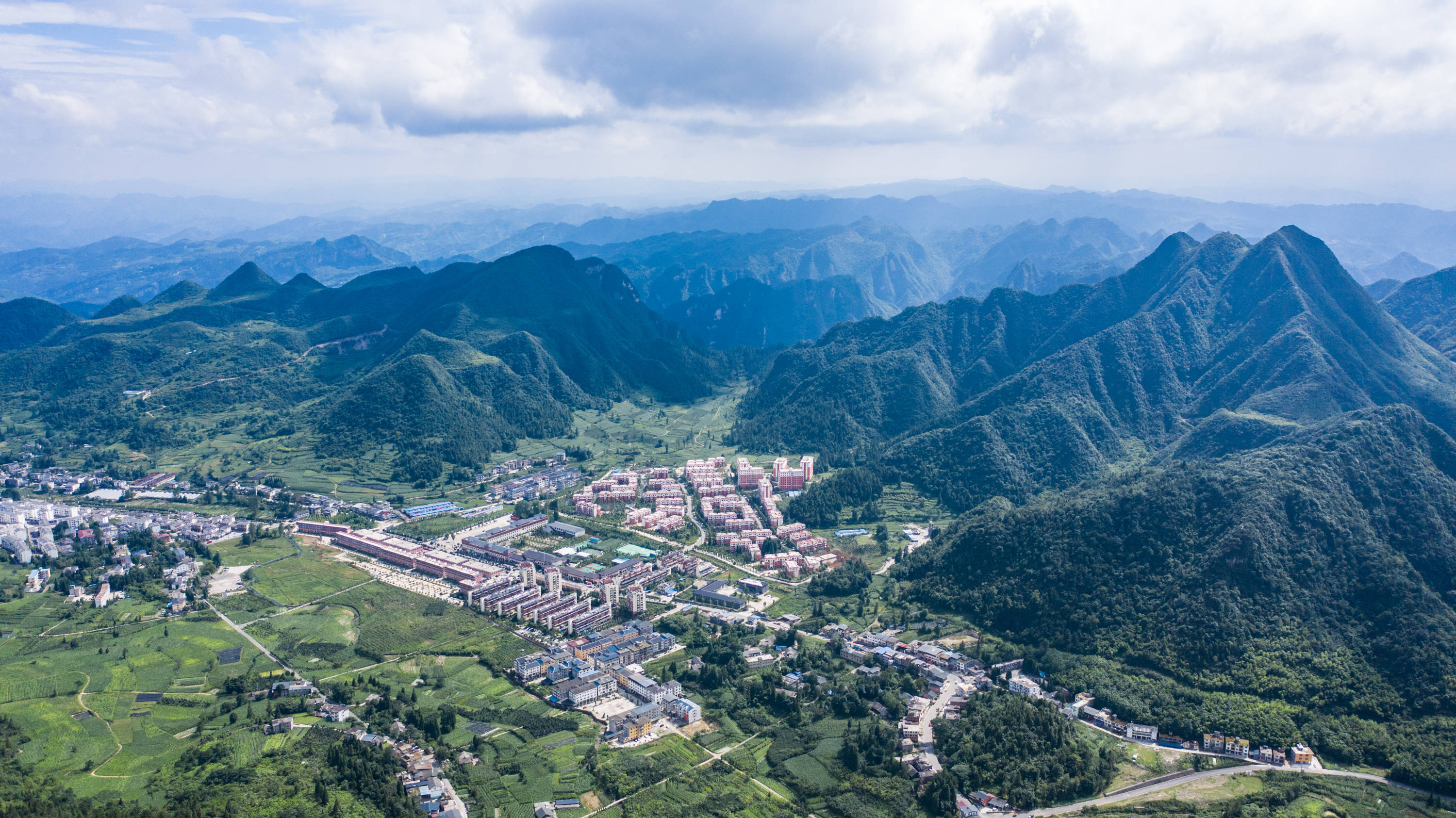 九坝生态度假区合院避暑房,贵州桐梓避暑房现房别墅,总价30万起