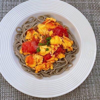 新手增强自信心的番茄鸡蛋荞麦面!上桌秒光盘