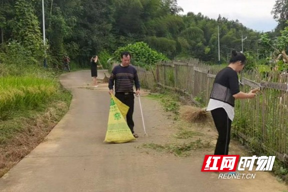 李贵中:"网"好群众大小事 平凡岗位显担当