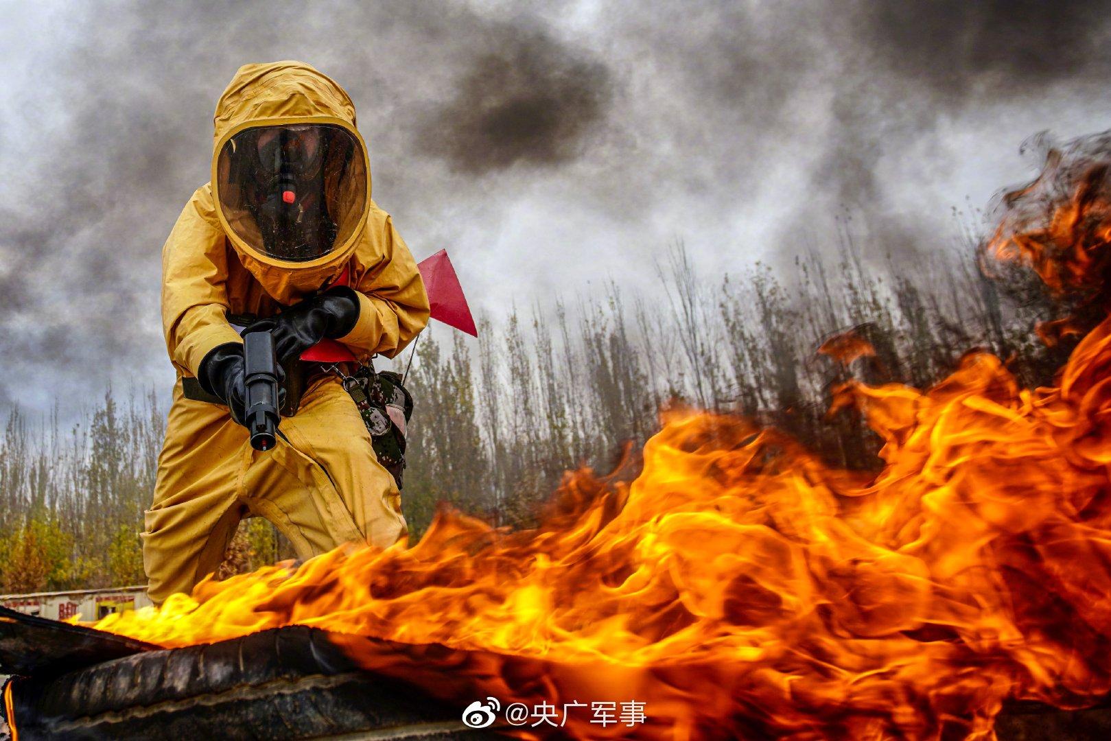 与"毒"共舞,"降魔神兵"显身手