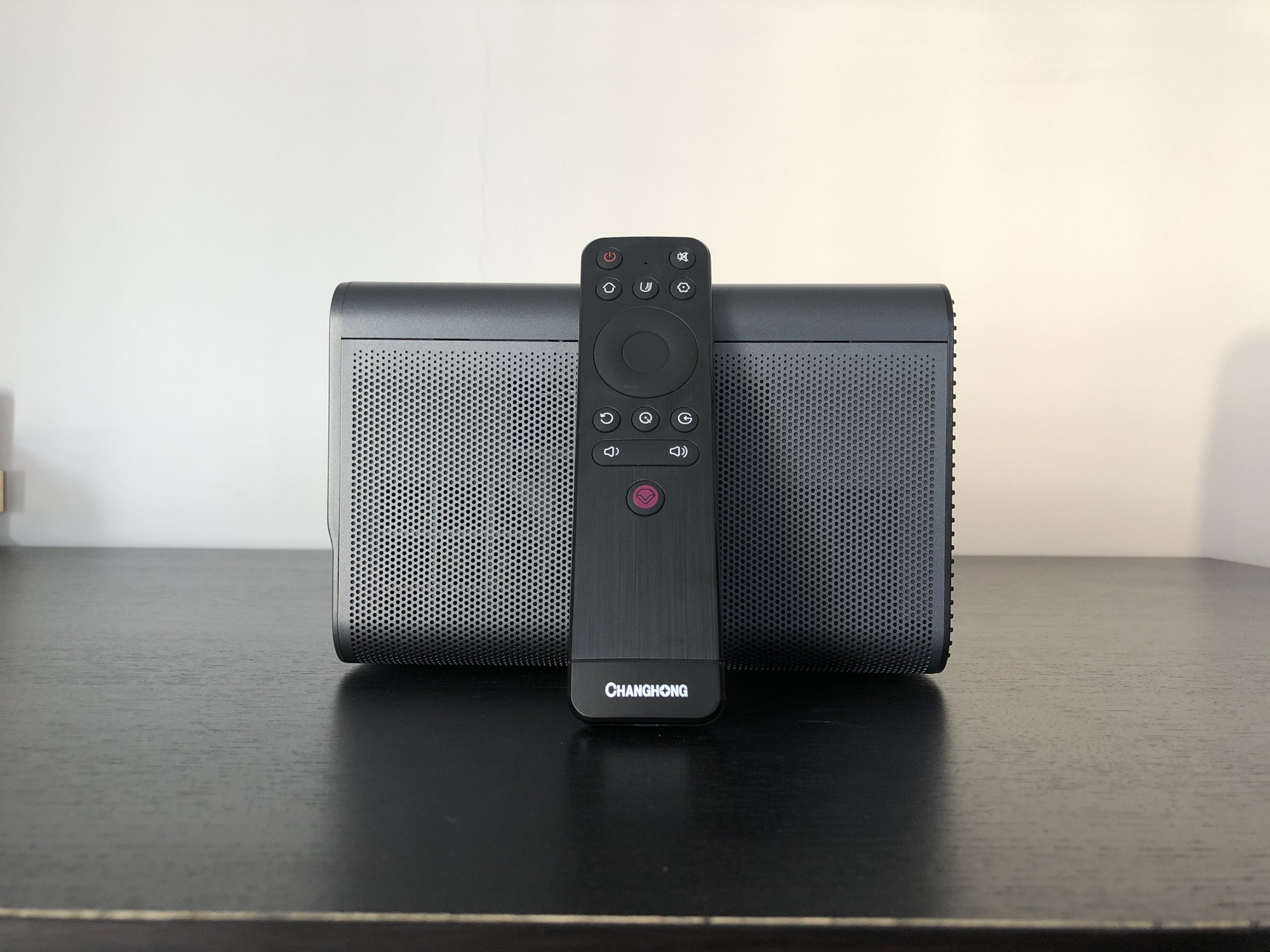 mtk超级芯片造就"王炸"巨幕 长虹q3家用投影仪评测