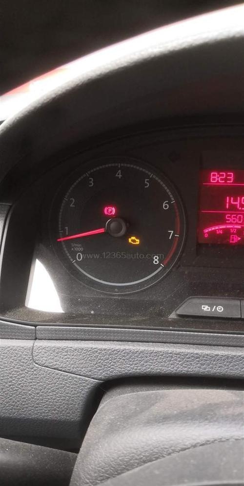 桑塔纳发动机故障灯亮是怎么回事