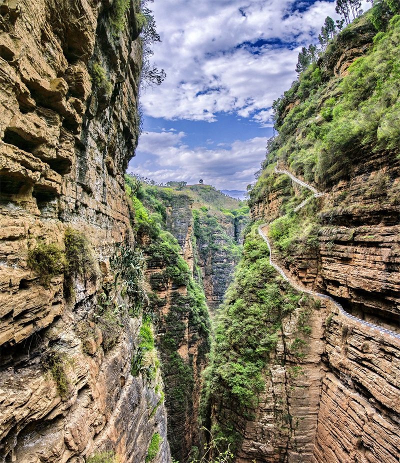 旅游|走进武定己衣大裂谷,探索自然奇观,寻觅山林秋色!