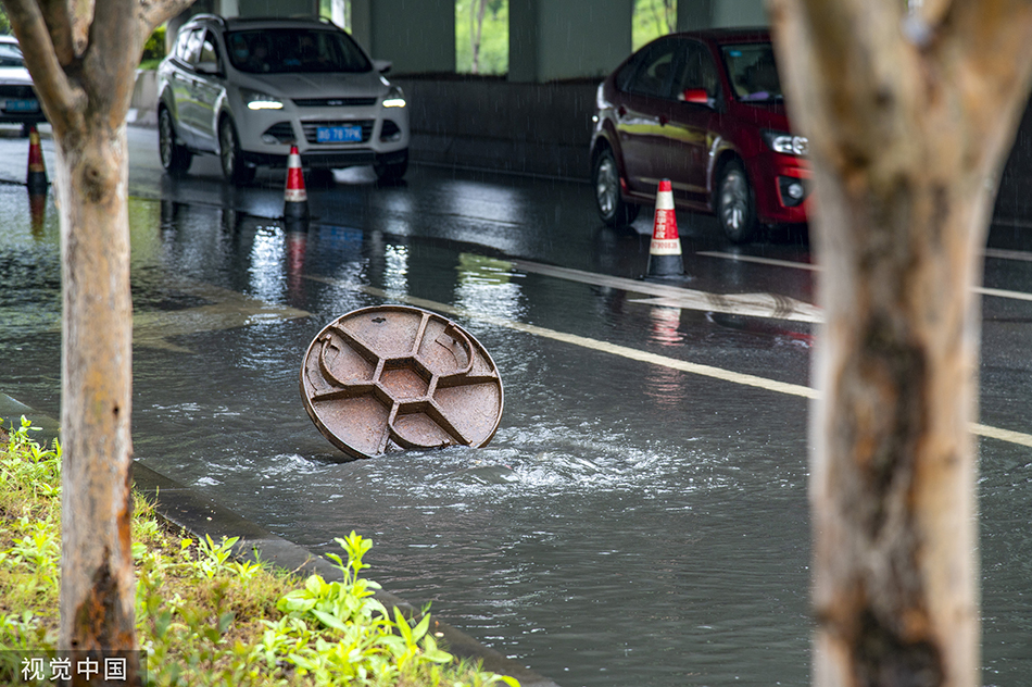 南方进入主汛期水位持续上涨,云南丘北暴雨已致4人遇难