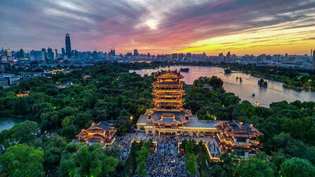 济南22家景区纳客409.7万人次,营收9224.1万元