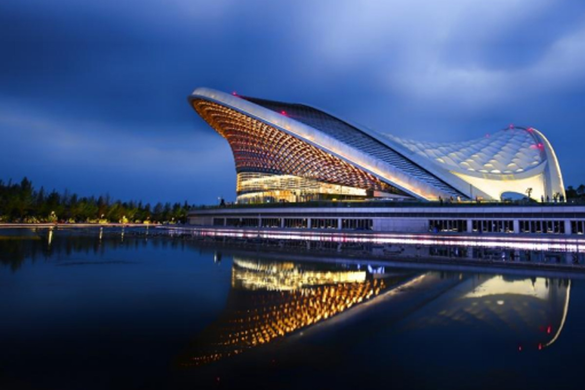 双曲铝单板的塑性与固性