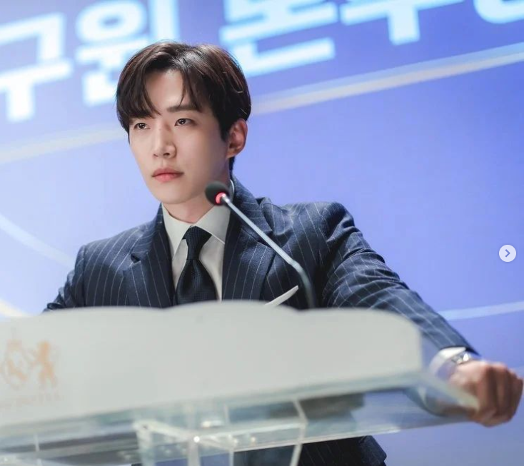 韩剧「10大最帅霸道总裁」盘点!《王之国》李俊昊霸总男神代表