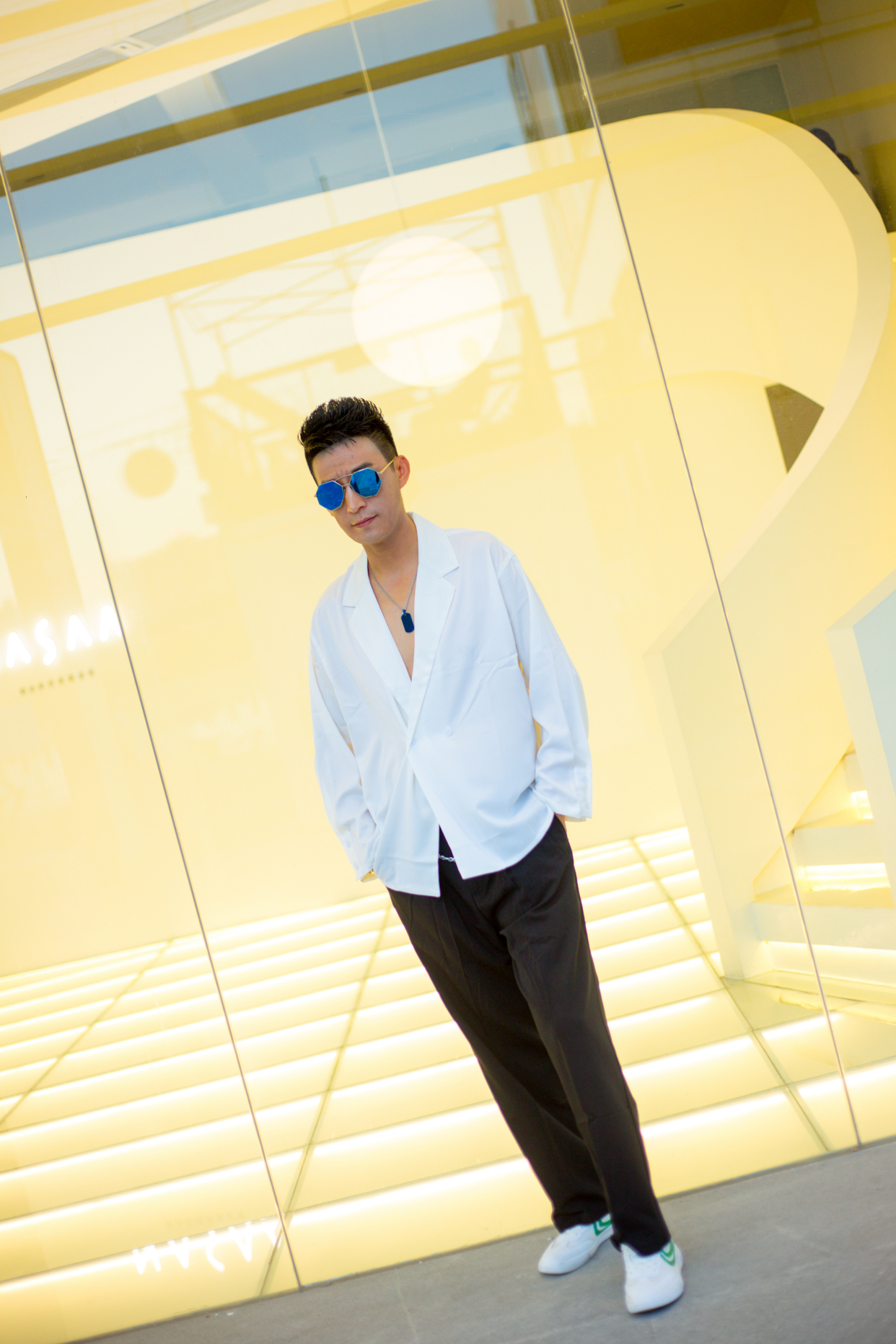 歌手谢飞 个人简介