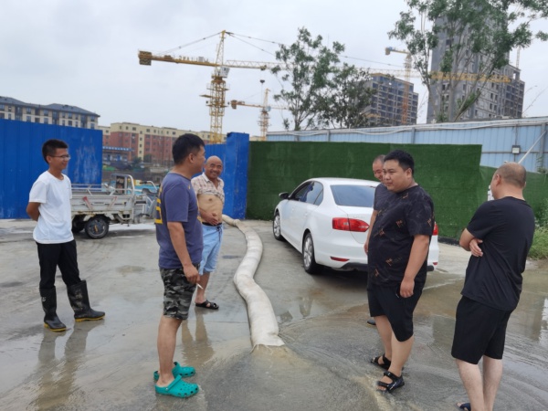 祥符区住建局做好大雨过后复工复产工作