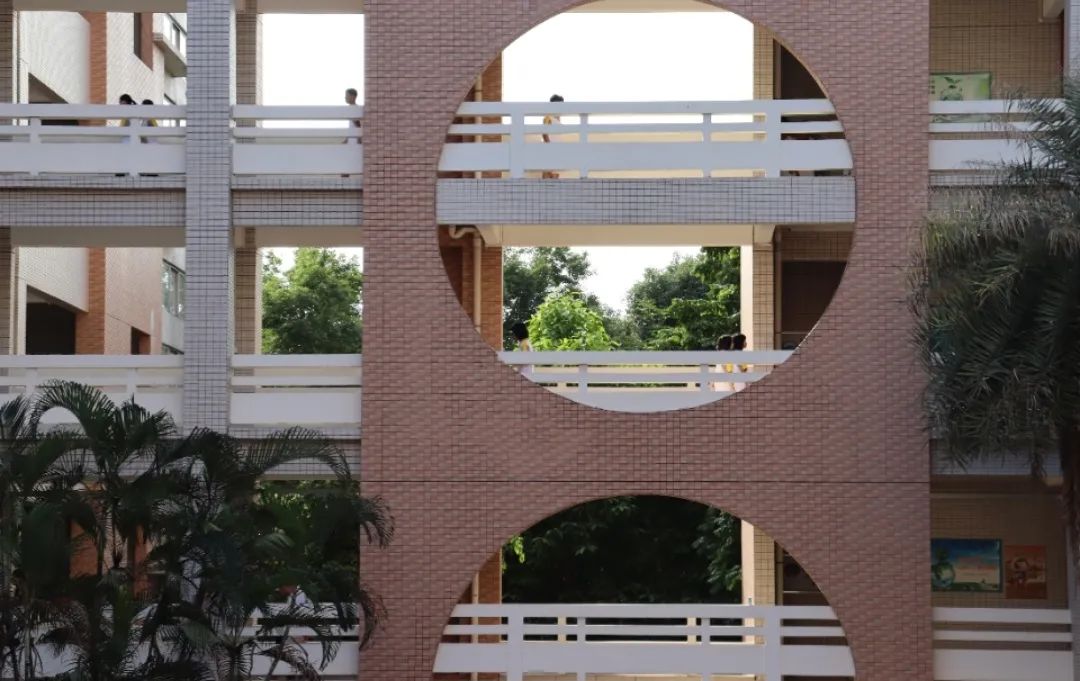 南海第一中学|跑快点啦,去吃蛋挞啊