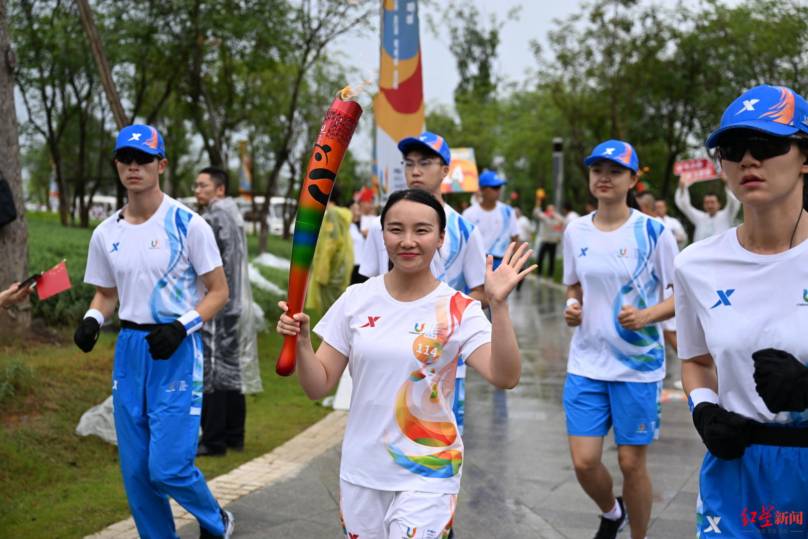 我是大运火炬手丨红军烈士陵园义务讲解员冯炼:传递青春的力量和积极