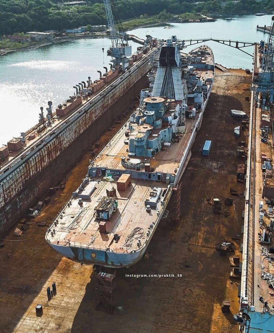 前苏联基洛夫级巡洋舰伏龙芝号近况