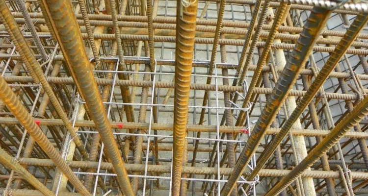 定位筋焊什么位置