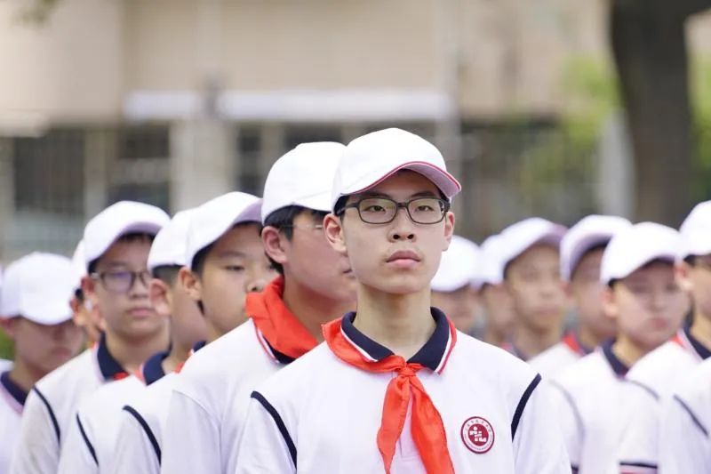 上海市航华中学行为规范月开启