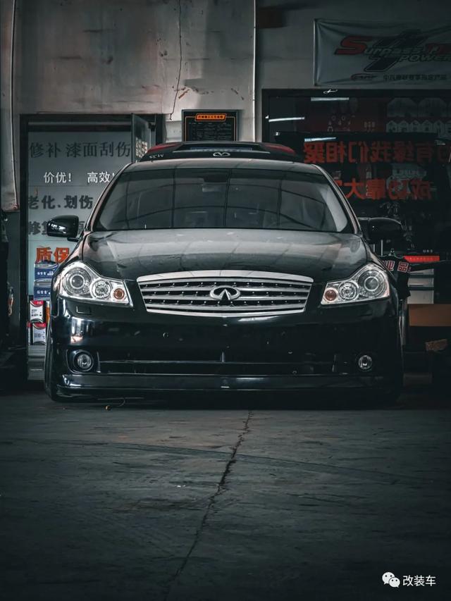 vip范十足的英菲尼迪m35,改装清单短不代表车改得不帅