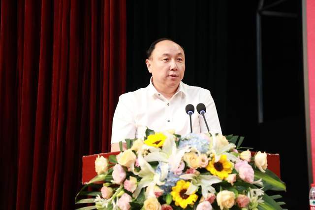 贺鹏程:祝愿所有锦城学子都有"锦绣前程"