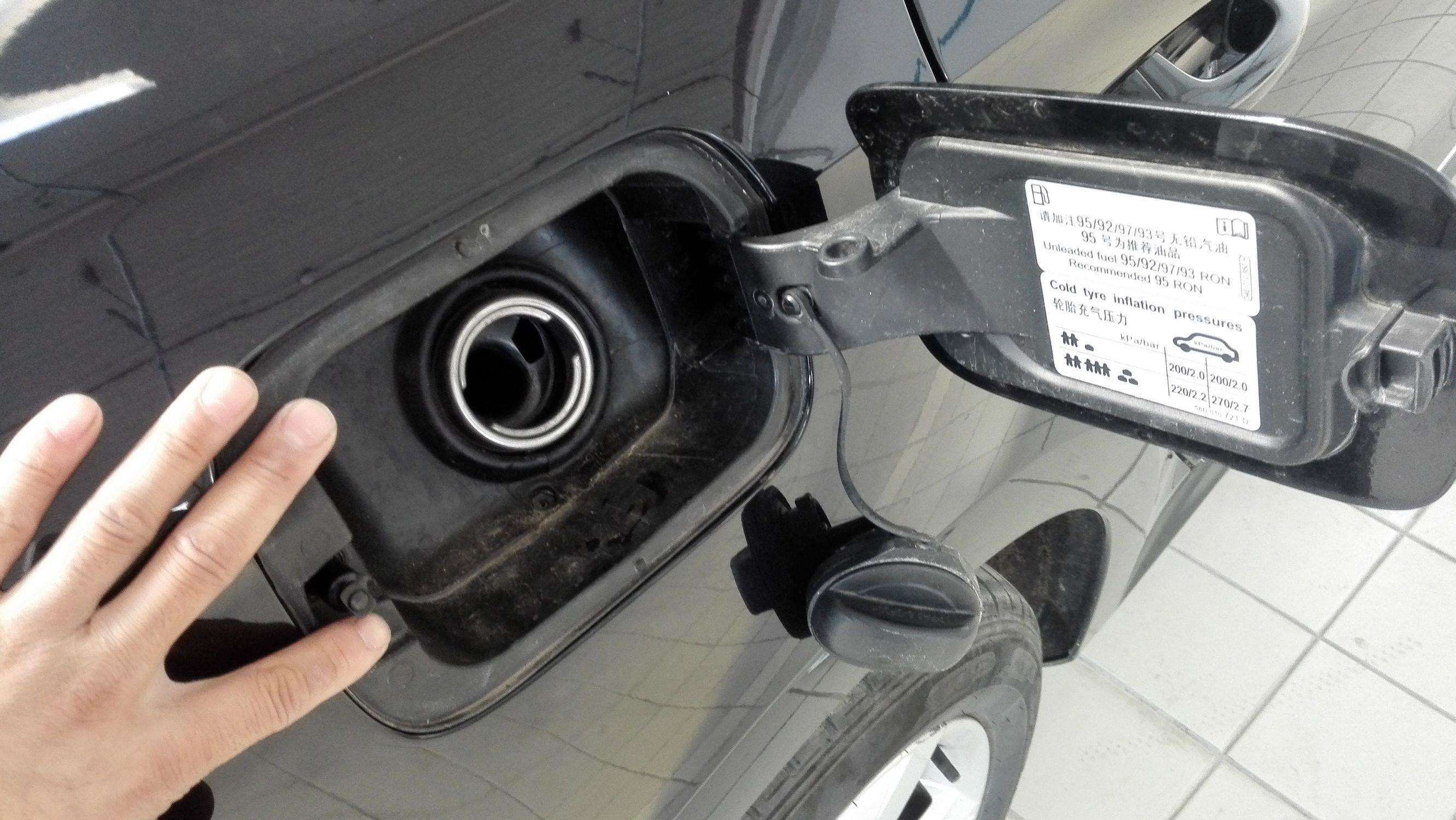 Ensamblaje de tapa del tanque de combustible para cami¨®n Beiben - Vista superior