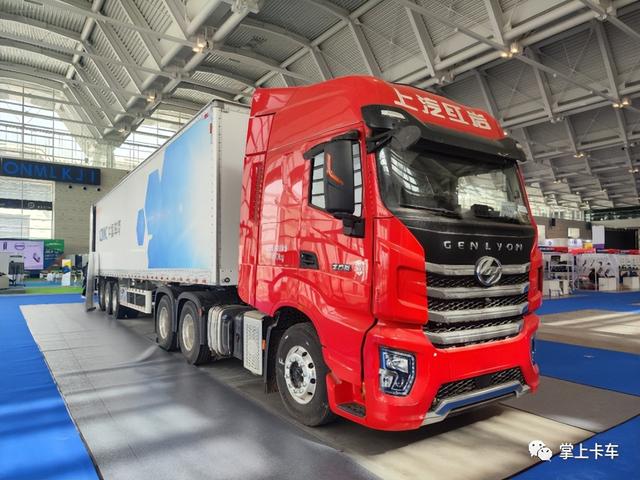 上汽红岩双挂汽车列车!60吨总质量!甩挂运输新王牌?