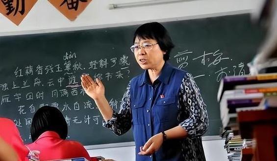 代课教师终于迎来好消息,择优入编政策实行