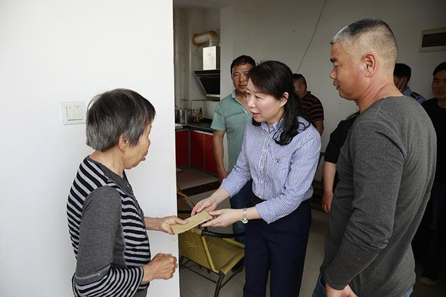 「为群众办实事示范法院创建活动」汨罗法院李芬一行到白水镇调研指导